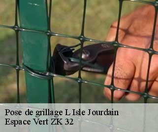 Pose de grillage  l-isle-jourdain-32600 Espace Vert ZK 32